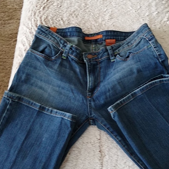 Blu Jeanious - Picture 9 of 16